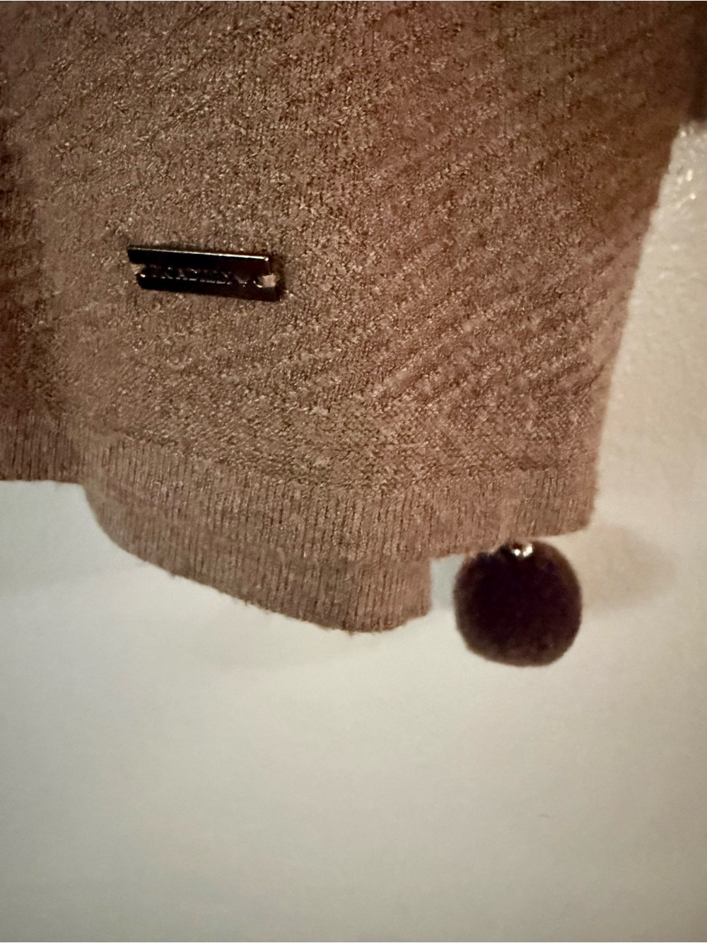 Picadilly Canada Camel/Taupe Fine Knit Long Sleeve Top - Size M - Picture 3 of 4
